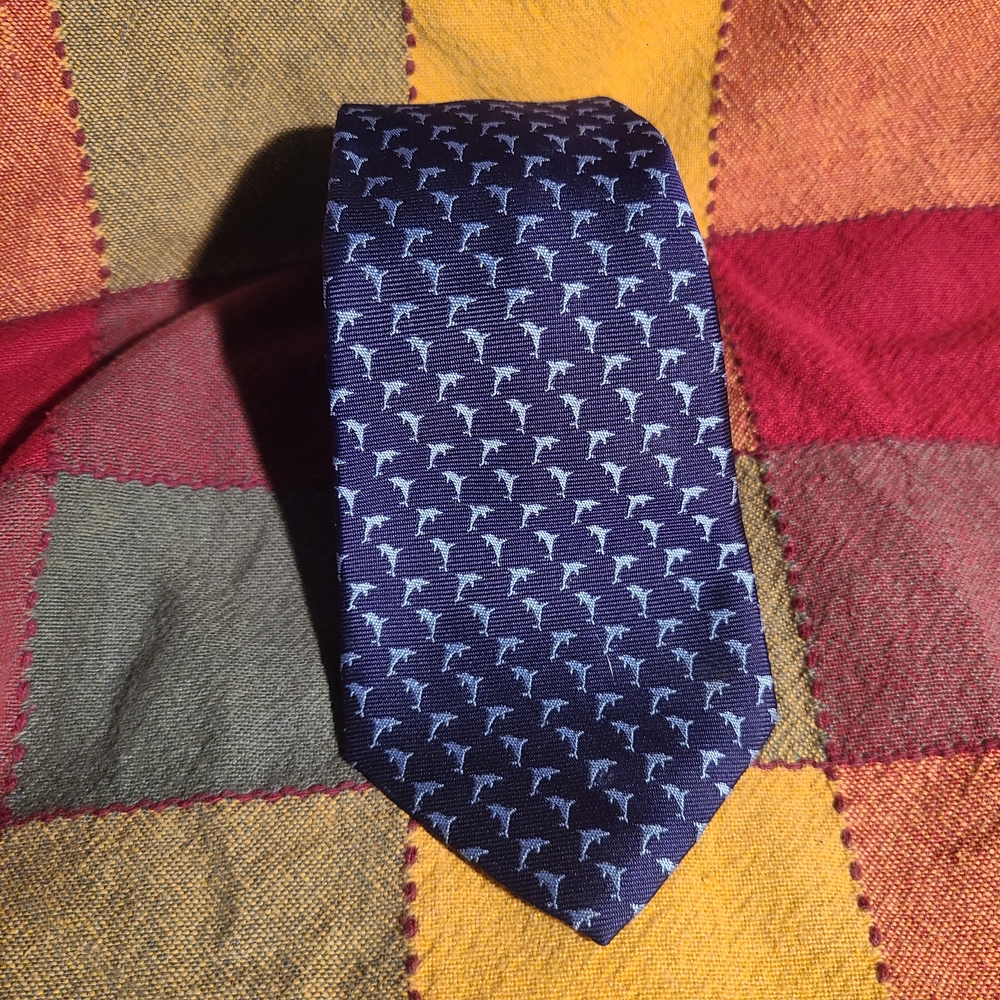 Brooks Brothers Navy and Light Blue Dolphin Patterned Tie, EUC